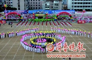 һ��СС�Ĳ�Ʊ,�ɾ���һ����һ�����\���ѵ�ؔ������,ͬ�r���ĵĴ�R��Ҳ��֥^(q��)Ⱥ��ȫ��������ṩ��ԴԴ������w�ʹ������,��ְl(f��)�]���w����Ʊ���츣������ݼ��󱊡��Ĺ���ʹ����