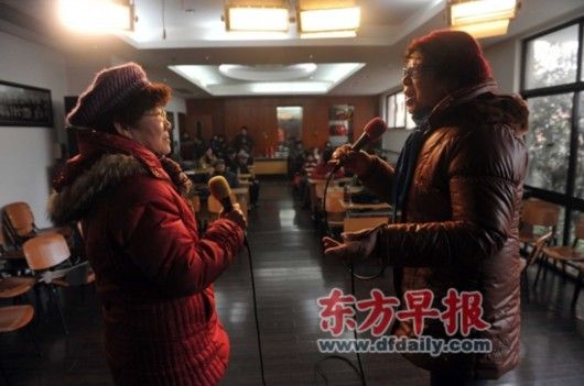 ������77�q���~ѩӢ���ң��c64�q������ù�ͬ�ݳ����������m���x�Ρ��S���˴�·�ֵ��ľ������؄e�����ݵ������˼�����ʾ�����Ļ�����׃�������������в��ɻ�ȱ��һ���������ӛ��