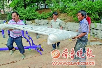 ��ɽ����V��(ch��ng)�Ľ������ēQ�µ�����9��,����ɽ�������µĸ���(g��)����V��(ch��ng),�����ˆT���ڰ��b�µĽ�������,����ӳ���Ɠp�������Č�ȫ���fò�Q�����