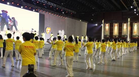 �ü�ͥ���F(tu��n)���������f(w��n)������������һ����