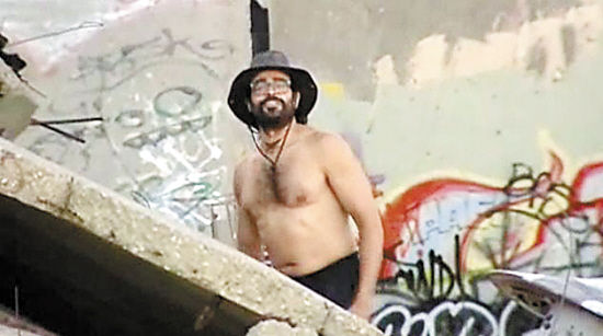 �������¿��_˹�ݰ��������и��������ο���ǰ�ڸ��m����ɽ�������@ɢ���r�l(f��)�F(xi��n)һ����ֵ�ɽ����������������һ̽�����r�����澹Ȼ�Z��һ���������w����������ӵ����������ñ��������ӸZ��