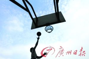 �DƬ�f�����W(xu��)���������ش�W(xu��)�Ļ@�����������W(xu��)�����w���O(sh��)ʩ�Ƿ��򹫱����M�_�������˂����c�P(gu��n)ע�Ć��}��