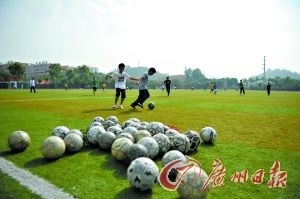 �����w�����������_��