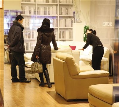 ���ּҾ�Ʒ����I(y��)�J(r��n)�����ڸ�(j��ng)��(zh��ng)���ҵ��Ј�(ch��ng)�h(hu��n)��������(n��i)��������Ҫ��Ҏ(gu��)����