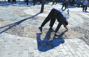 ����5�ꡰ��F�С��Ķ�����ģ�»����{����������������·Ω��ΩФ��